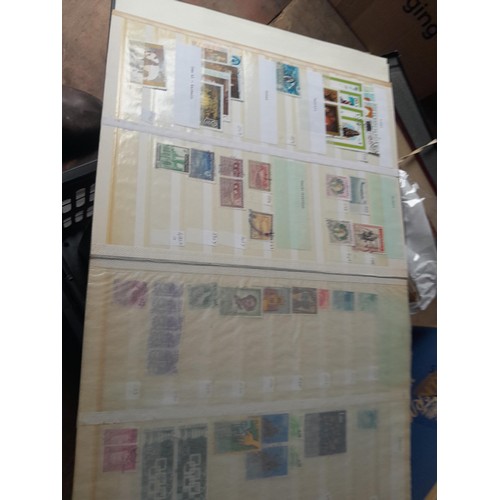 13 - Stamps : Globetrotter stockbook with mint and used all world stamps, China included