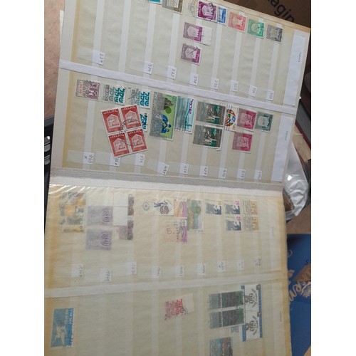 13 - Stamps : Globetrotter stockbook with mint and used all world stamps, China included