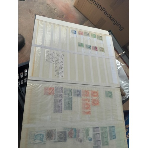 13 - Stamps : Globetrotter stockbook with mint and used all world stamps, China included