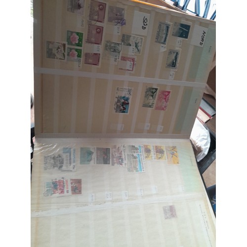 13 - Stamps : Globetrotter stockbook with mint and used all world stamps, China included