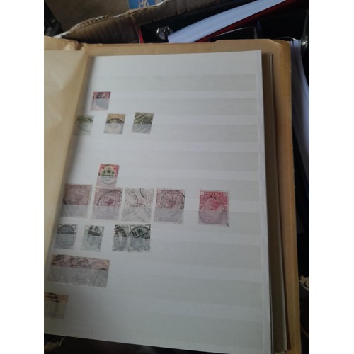 18 - Folder containing mint and used GB on stock pages, ranges from used Queen Victoria to unmounted QEII