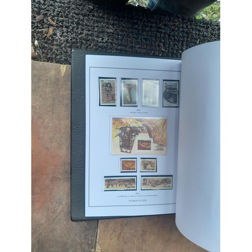 29 - Stamps of South and South West Africa in 8 binders with clean pages, for issues - 2014, some albums ... 