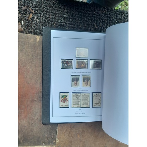 29 - Stamps of South and South West Africa in 8 binders with clean pages, for issues - 2014, some albums ... 