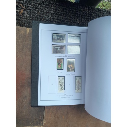 29 - Stamps of South and South West Africa in 8 binders with clean pages, for issues - 2014, some albums ... 