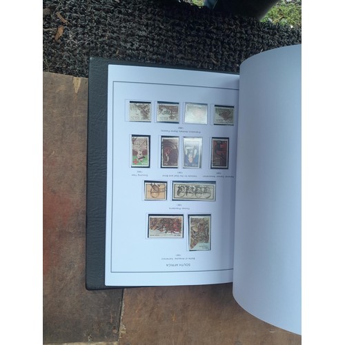 29 - Stamps of South and South West Africa in 8 binders with clean pages, for issues - 2014, some albums ... 