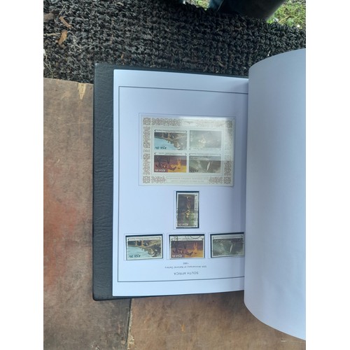 29 - Stamps of South and South West Africa in 8 binders with clean pages, for issues - 2014, some albums ... 