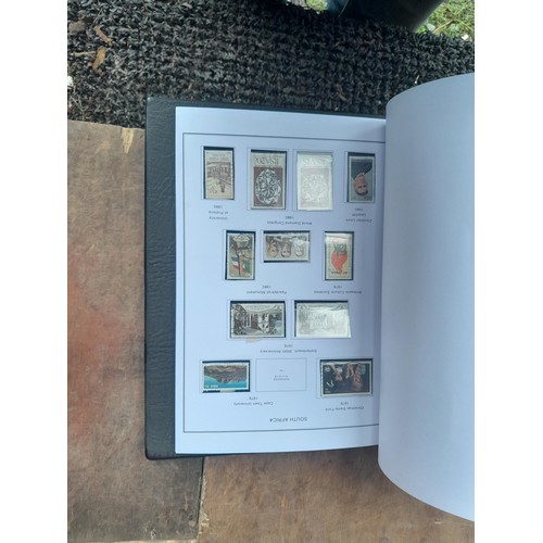 29 - Stamps of South and South West Africa in 8 binders with clean pages, for issues - 2014, some albums ... 