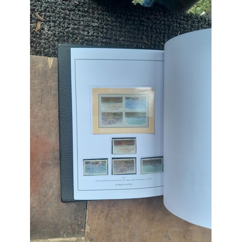 29 - Stamps of South and South West Africa in 8 binders with clean pages, for issues - 2014, some albums ... 