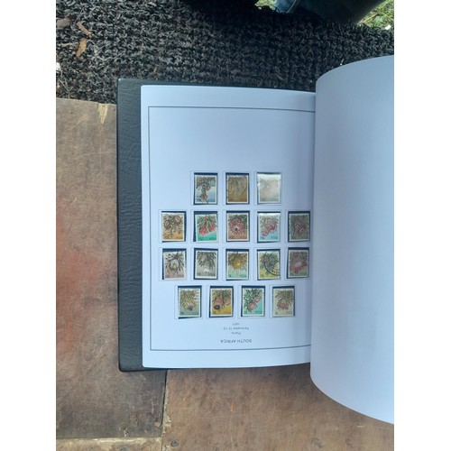 29 - Stamps of South and South West Africa in 8 binders with clean pages, for issues - 2014, some albums ... 