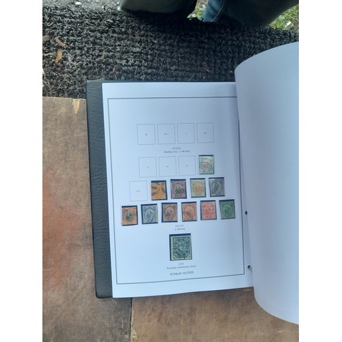 29 - Stamps of South and South West Africa in 8 binders with clean pages, for issues - 2014, some albums ... 