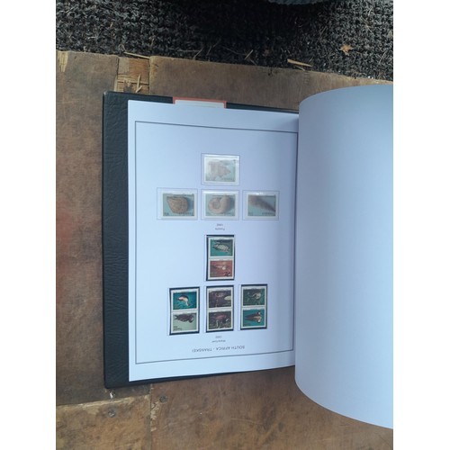 29 - Stamps of South and South West Africa in 8 binders with clean pages, for issues - 2014, some albums ... 