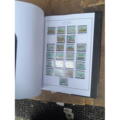 29 - Stamps of South and South West Africa in 8 binders with clean pages, for issues - 2014, some albums ... 