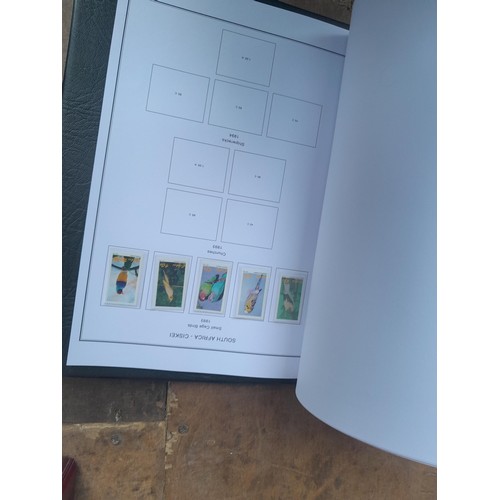 29 - Stamps of South and South West Africa in 8 binders with clean pages, for issues - 2014, some albums ... 