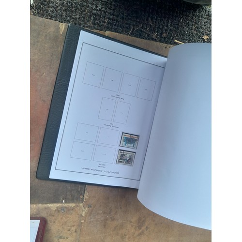 29 - Stamps of South and South West Africa in 8 binders with clean pages, for issues - 2014, some albums ... 