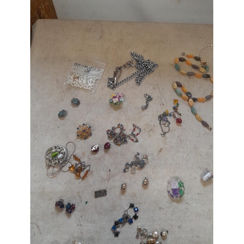 44 - Assorted costume jewellery