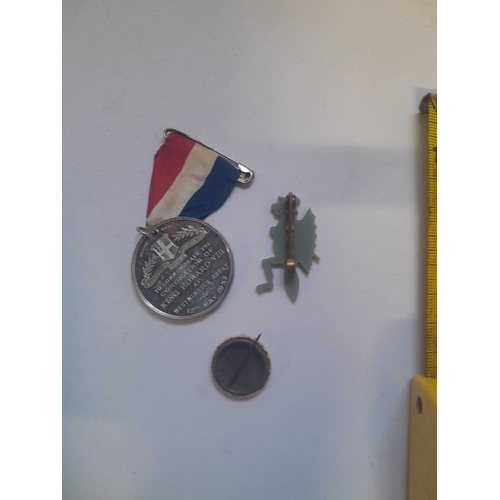 75 - King Edward VIII base metal medal, Vermin Club badge and one other pin badge. The Vermin Club  was a... 