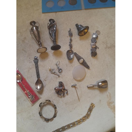 120 - Assorted silver and silver plated items, some for scrap, gold plate, Queen Victoria pennies etc.