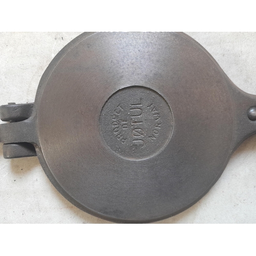 125 - Jotul cast iron waffle iron