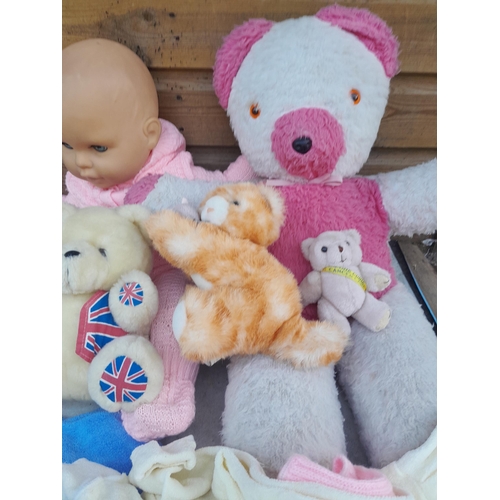 395 - Toys , teddies and dolls, picture and frame