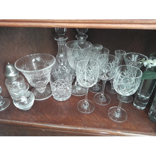 5 - 2 x shelves of drinking glasses