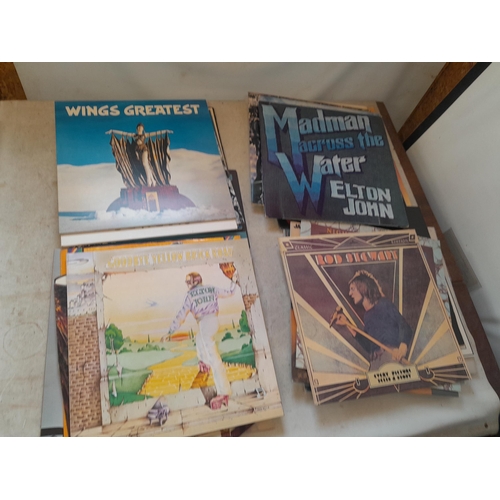 14 - Nice collection of vinyl records : Commercial singer song writer from 1960s onwards : Beatles , Wing... 