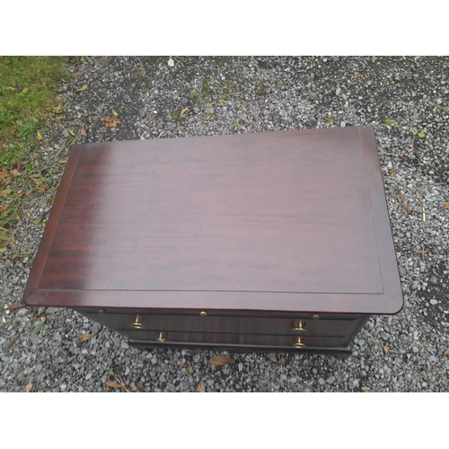 124 - Stag Minstrel chest of drawers (in clean condition)