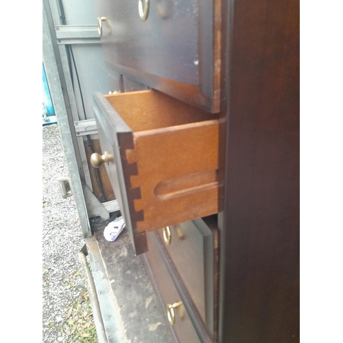 126 - Stag Minstrel chest of drawers (in clean condition)