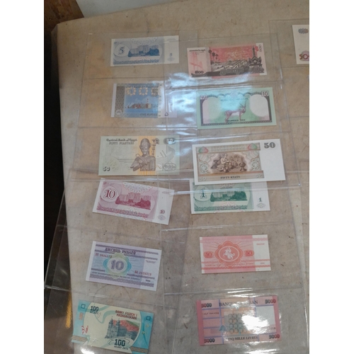 136 - 45  banknotes of the world mainly uncirc.