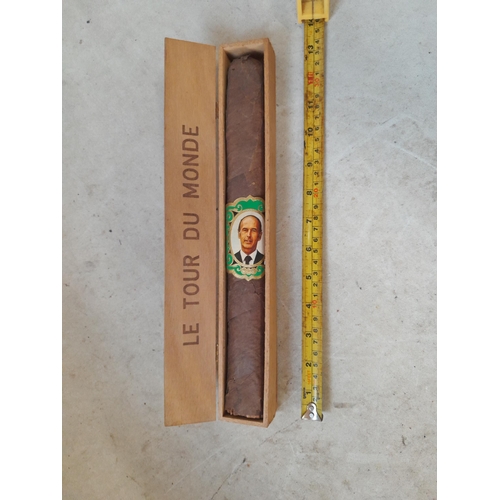 187 - Large Le Tour Du Monde cigar in wooden box of issue