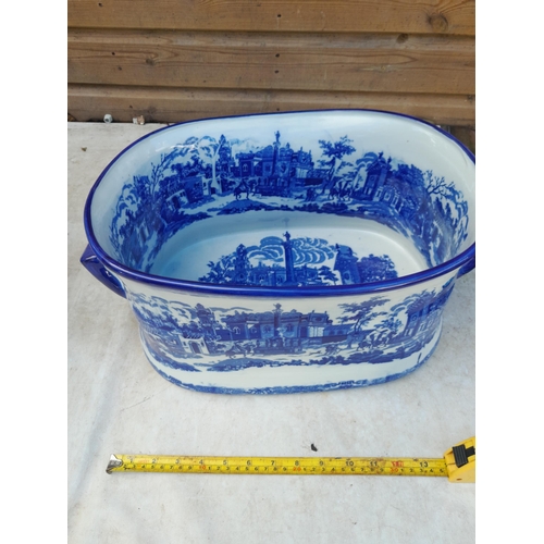 246 - Larger size blue and white footbath