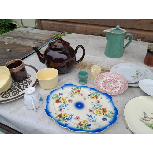 4 - Decorative china : tea set, Denby etc. (multiple photographs)