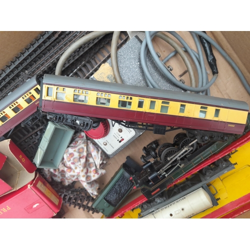 8 - Vintage Hornby 00 gauge railway, locomotives, track and rolling stock and coaches etc. boxed but pla... 