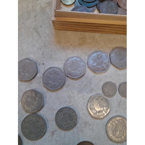 26 - Coins : Crowns, GB coinage, Victoria Pennies and later coins