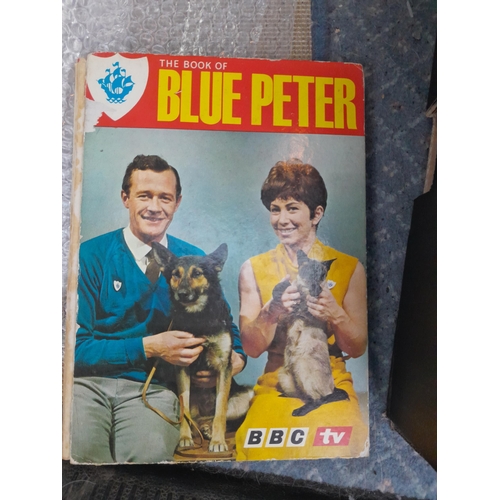 31 - Large array of Blue Peter annuals earlier editions included