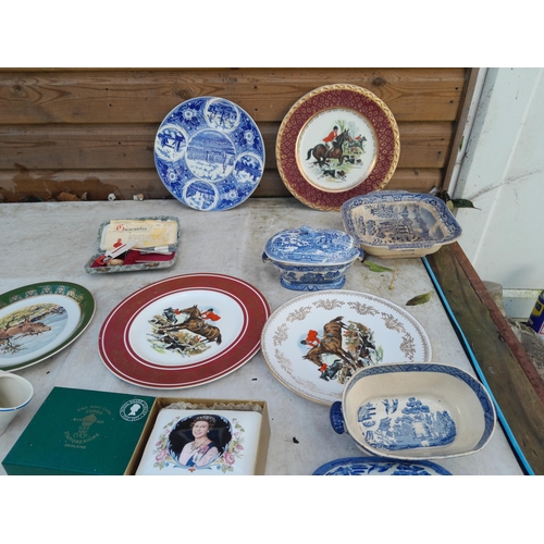 53 - Decorative china : Hunting and collectors plates, crazed Victorian transfer blue and white  with som... 