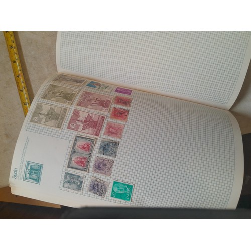 131 - Stamps : Kiloware, albums , world collection, First Day Covers, PHQ cards, philatelic reference and ... 