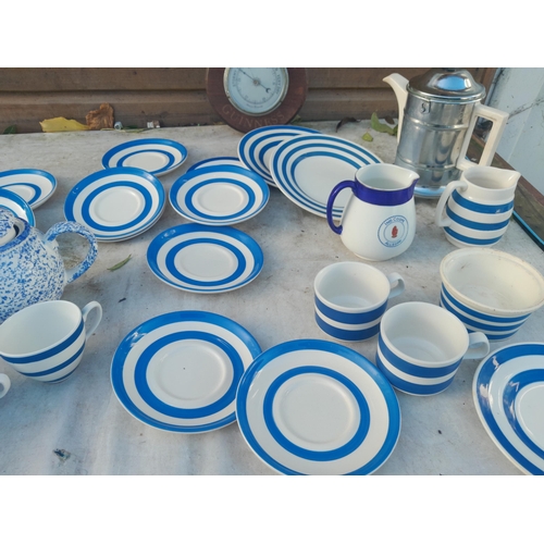 178 - Assorted blue and white and other china, some TG Greens but note damages