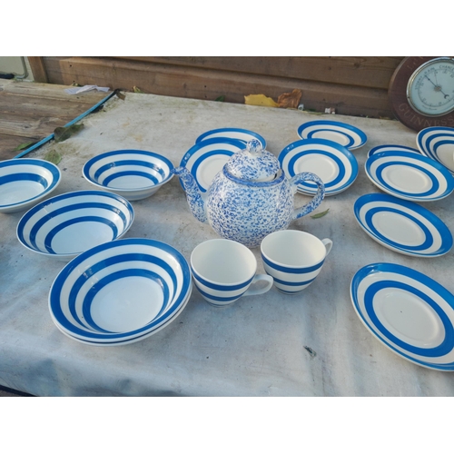 178 - Assorted blue and white and other china, some TG Greens but note damages