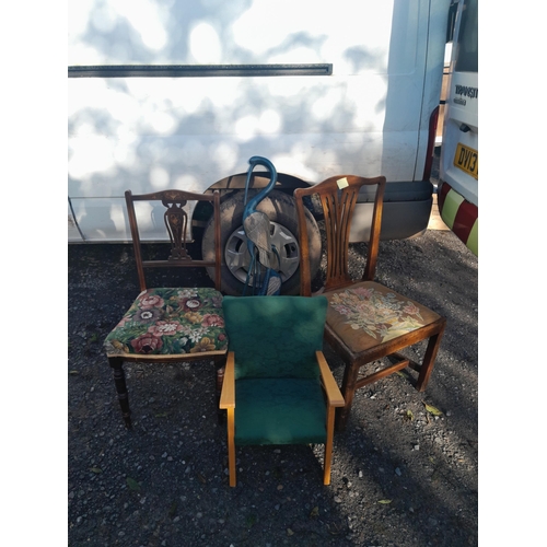 185 - Indian machine rug, Edwardian bedroom chair, Georgian oak frame side chair 2 x painted wooden stork ... 