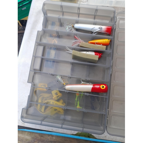 304 - Fishing interest : assorted boxes of sea fishing and other lures