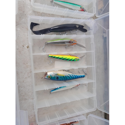 304 - Fishing interest : assorted boxes of sea fishing and other lures