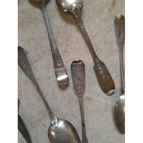 326 - Silver tea spoons and sugar nips , differing assay offices, dates and makers 224 g