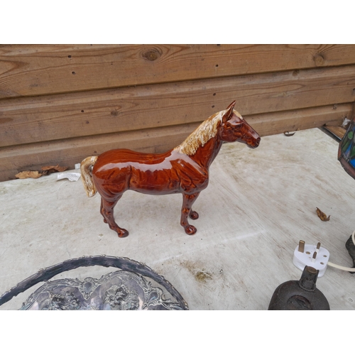 328 - Vintage ceramic horse ornament in good order, plate bread basket, brass cribbage board, leaded glass... 