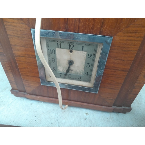 41 - Box of oddments : plated sugar bowl, Smith electric mantle clock etc.