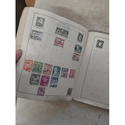 81 - Stamps : A well filled old time collection of stamps of the world , approx 350 pages, some more inte... 