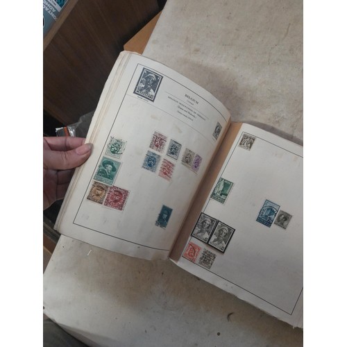 81 - Stamps : A well filled old time collection of stamps of the world , approx 350 pages, some more inte... 