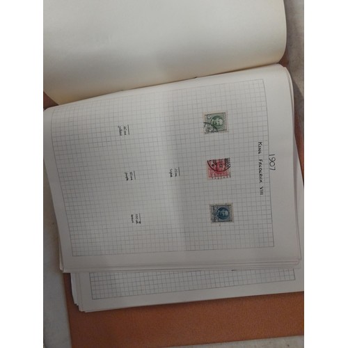 86 - Stamps of the world in albums, mounted mainly used, many albums sparsely filled