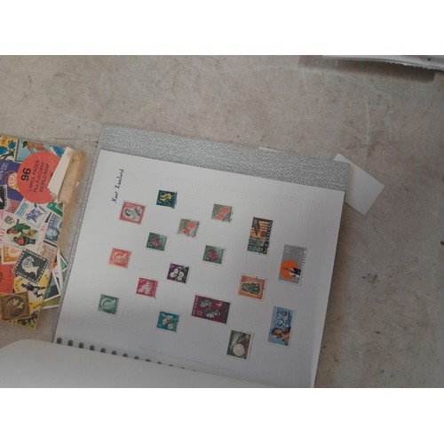 87 - Stamps of the world in albums, mounted mainly used,