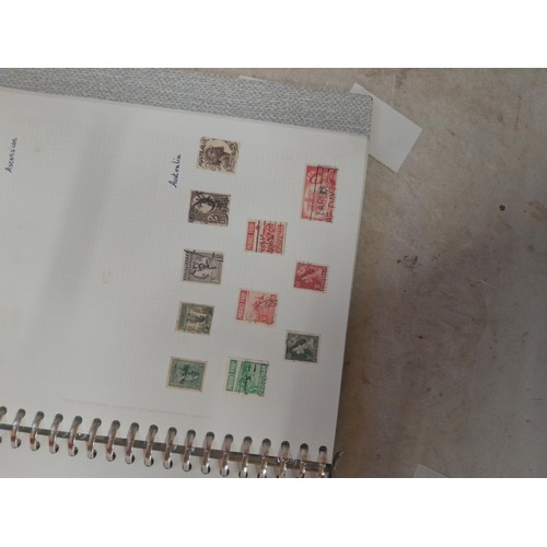 87 - Stamps of the world in albums, mounted mainly used,