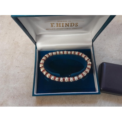 110 - Costume jewellery : pearl and red stone bracelet in Hinds box, gold plated items